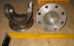 Фланец d-165 крестовины карданного вала d-57 8 отверстий HOWO (19036311062)