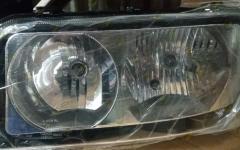 Фара передняя левая HOWO SITRAK 811W25101-6001