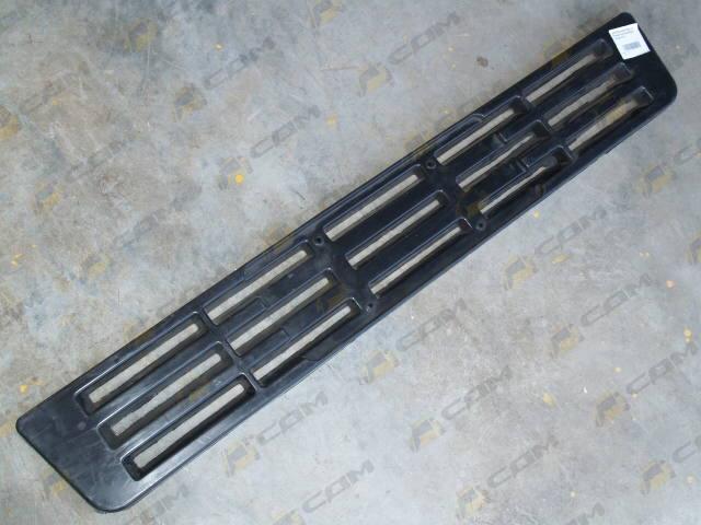 Решетка бампера (пластик) AZ1642240012